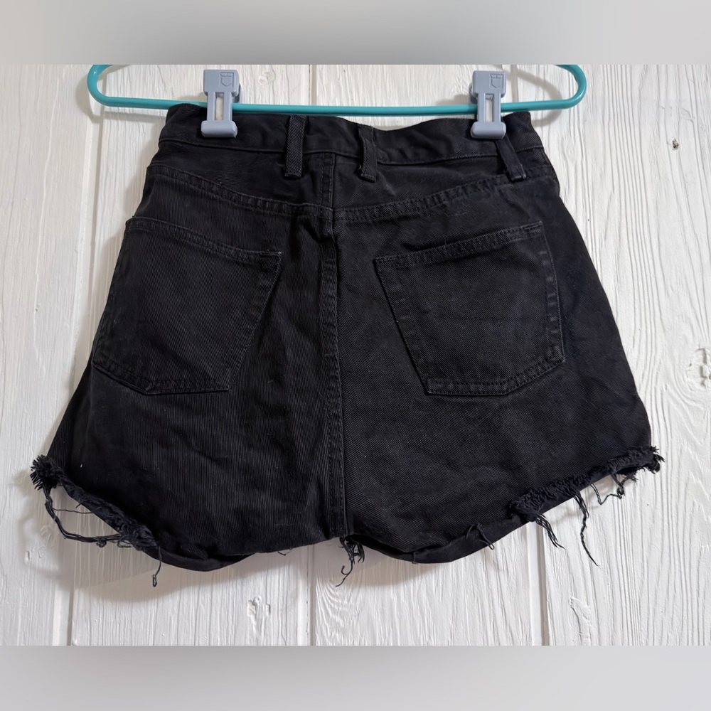 J. Galt Shanghai Black Button-Up Shorts - Picture 3 of 5